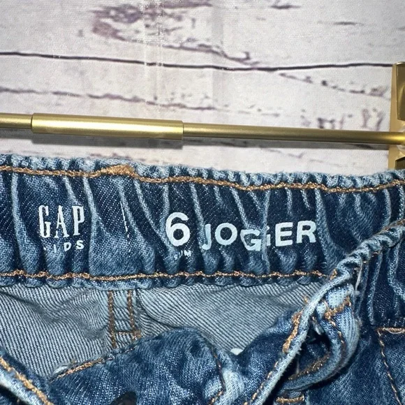 Gap Kids Boys Jogger Style Jeans Size 6 - Picture 2 of 3